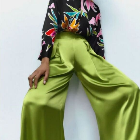 Green Zara Satin-Effect High-Waisted Pleated-Front Palazzo Wide Leg Pants (NWT) - Picture 3 of 10
